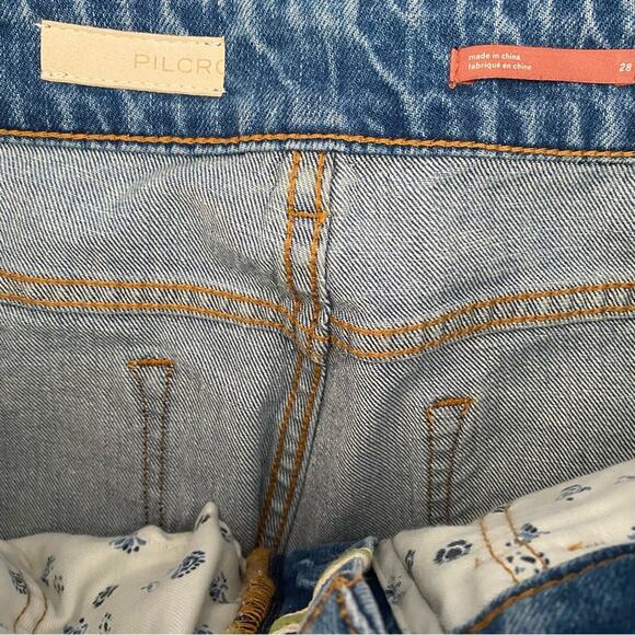 Pilcro Anthropologie Embroidered Patch Heart Words Jeans size 28 - Picture 10 of 11